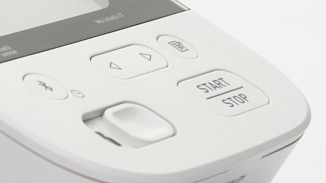 Автоматический тонометр на плечо OMRON M4 Intelli IT с адаптером и манжетой Intelli Wrap Cuff смотреть онлайн