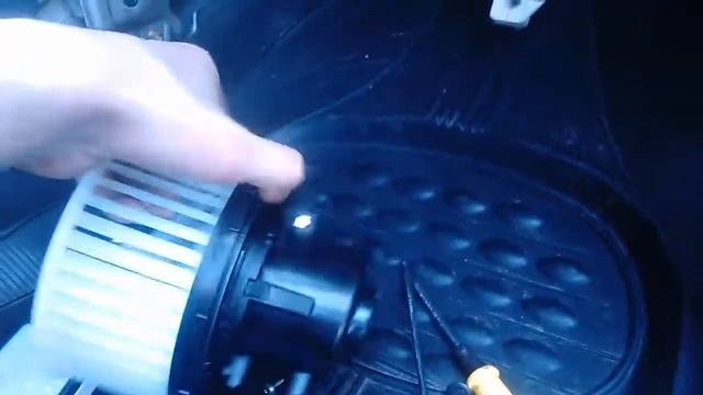 замена мотора печки мазда 3 чясть 2 смотреть онлайн