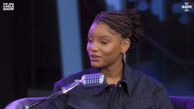 Halle Bailey on Ariel & Prince Eric Romance in 'The Little Mermaid' смотреть онлайн