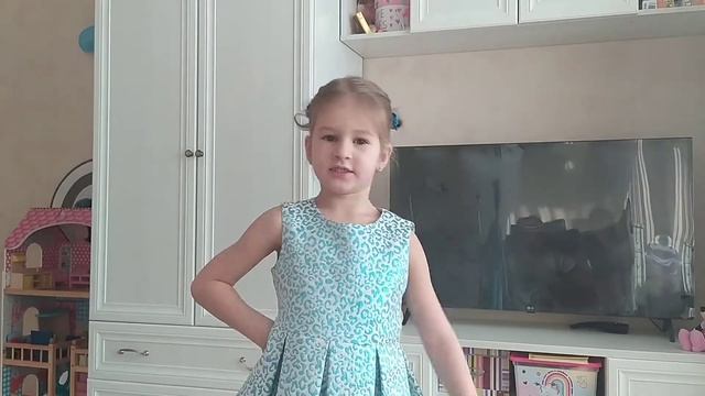 Делаем кормушку для птиц // набор для творчества Десятое королевство// детская мода весна-лето 202 смотреть онлайн