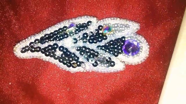 Брошь Перышко из бисера и пайеток смотреть онлайн