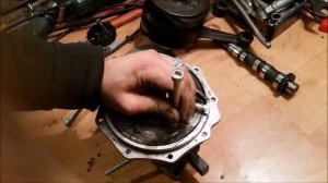 Мотоцикл Урал. #8. Замена коренных подшипников и установка коленвала в картер.