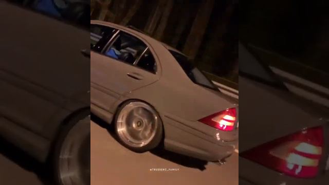 Mercedes W203 C55 AMG Vs W210 E60 AMG 0-250