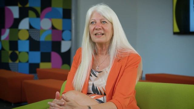 Employee Spotlight: Sue Clark, Global Marketing Communications Manager | Control Techniques | Nidec смотреть онлайн