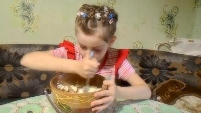 Сырники из творога. Дети на Кухне смотреть онлайн
