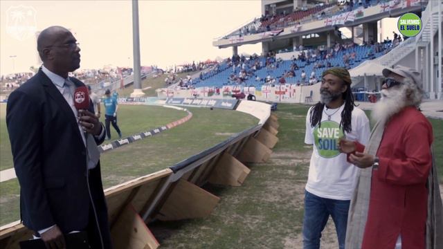 Ian Bishop habla de críquet con Sadhguru en el estadio Sir Viv Richards смотреть онлайн
