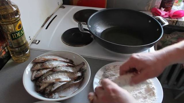 Плотва жареная для себЕ ;))) ЛЕГКО И ПРОСТО!
