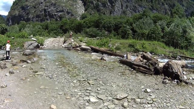 Абхазия 2018 - Гегский водопад и лошади смотреть онлайн