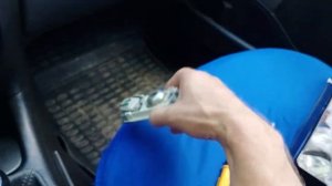 Как поменять лампу освещения салона Пежо 206