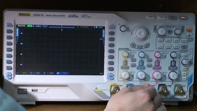 Misc 002 parte 2: EEVBlog #983 com o Rigol DS4000 (em inglês) смотреть онлайн