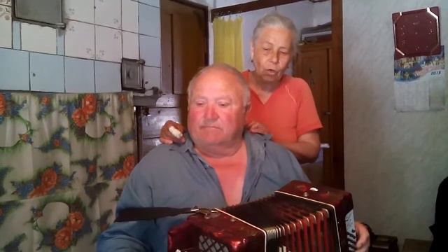 Романенко Пётр. Листья жёлтые медленно падают. Пусть тебя они больше не радуют. Tradition. смотреть онлайн