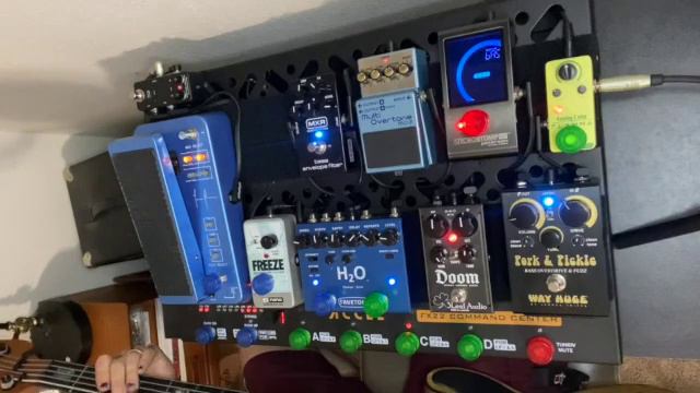 My pedalboard run through смотреть онлайн