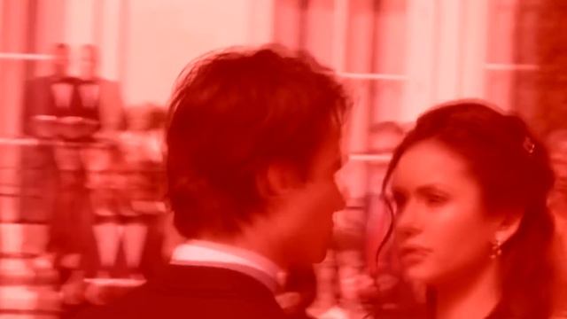 Damon & Elena - Love Me Like You Do смотреть онлайн