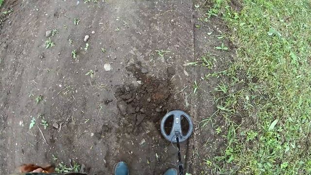 Коп на снятом грунте!!! Metal detectors search on the removed ground !!! смотреть онлайн