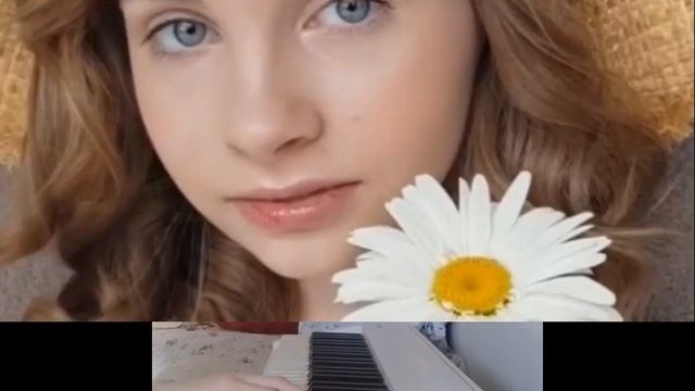 Вика САМА и ЕСТЬ этот ПРЕКРАСНЫЙ День Семьи Любви и Верности смотреть онлайн