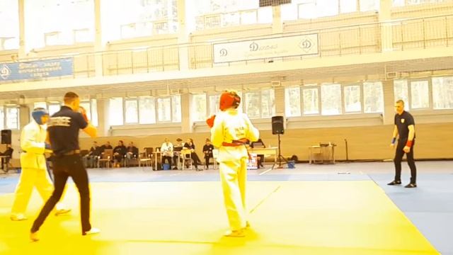 Деев Иван красный 1-бой Первенство области Челябинской обл по рукопашному бою 130523 смотреть онлайн