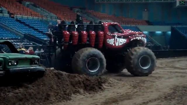 Шоу БИГ ФУТ Москва