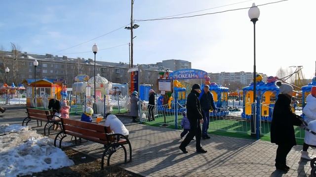Тюмень город, сквер Депутатов. Первый день весны:) смотреть онлайн