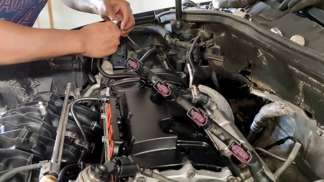 FIX Exposed Electrical Wires in a Car, Fast! - Audi A3 8P Project Car смотреть онлайн
