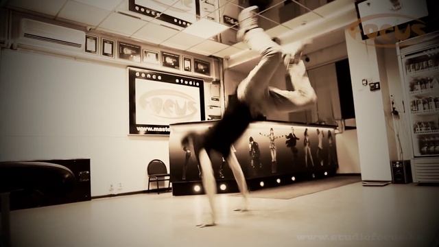 Skim - Break Dance I Маша и Медведи I Dance Studio Focus смотреть онлайн