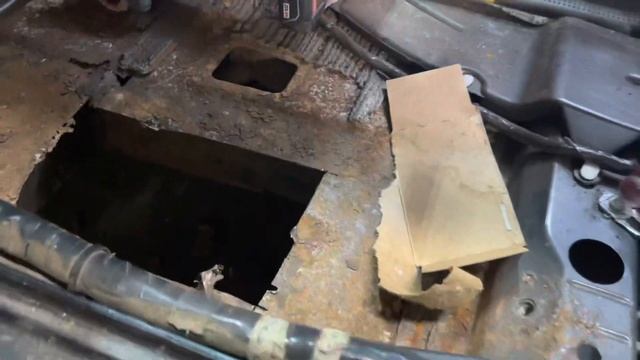 Ford Escape Rusted Floor Pan Repair - Truck Rust Repair Guide смотреть онлайн