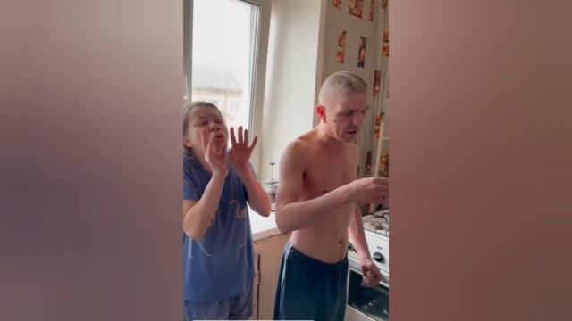 Иришка сделал ремонт,Безумный Паша,Олег Монгол, Катя и Руслан Гительман смотреть онлайн