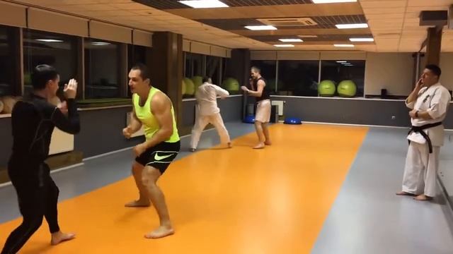 Занятия Каратэ для взрослых смотреть онлайн