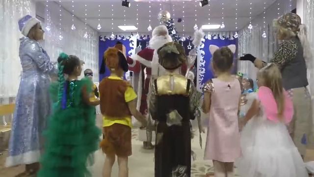 Песня про Дедушку Мороза автор М Мишакова смотреть онлайн