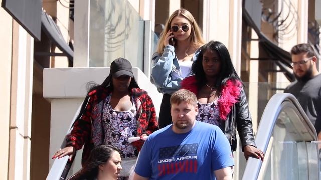 AWKWARD PHONE CALLS ON THE ESCALATOR 2!! смотреть онлайн
