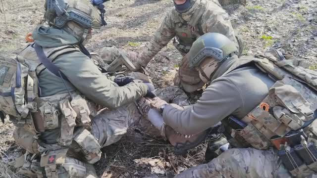 Героические действия начальника медицинского пункта отряда смотреть онлайн