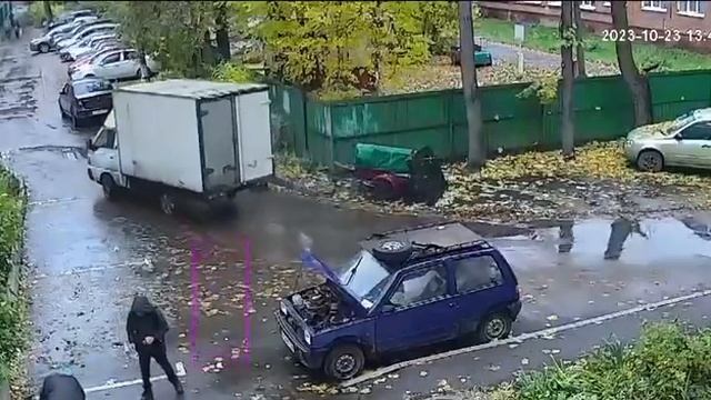 ??⚡️В подмосковном Щёлково 72-летний Михаил Викторович Макаров задержал грабителя❗️ смотреть онлайн