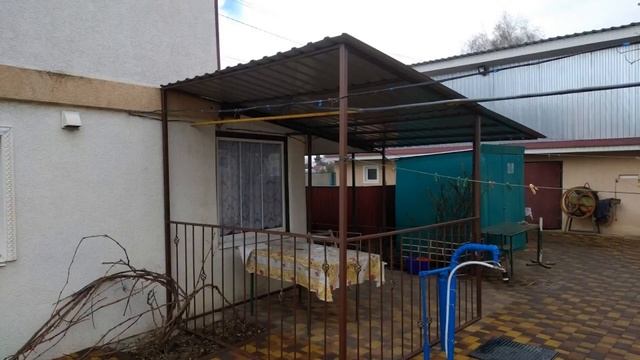 Приставная беседка с мебелью