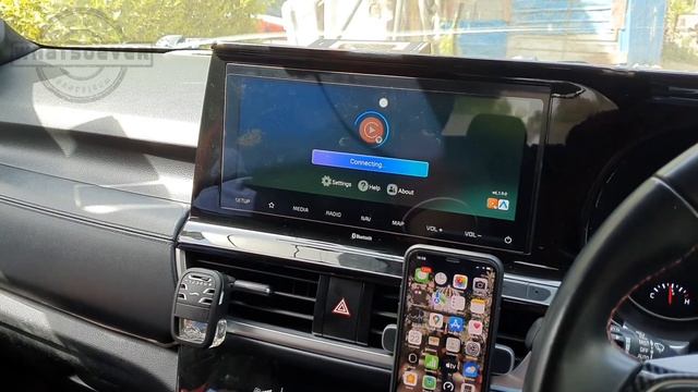 Convert Your Stock Car Display Into Android Infotainment with Wireless Carplay смотреть онлайн