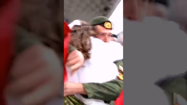 Очень трогательно. Встреча с армии. смотреть онлайн