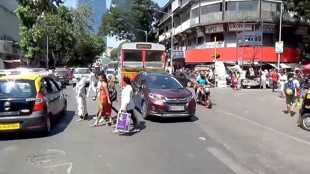 Просто перекрёсток в Индии. Мумбай. смотреть онлайн