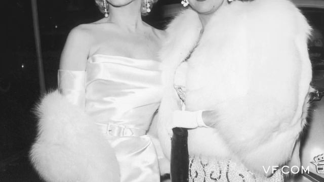Marilyn Monroe - The Secrets to Her Unique Fashion & Style on Vanity Fair Hollywood Style Star смотреть онлайн