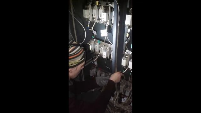 работа в щитовой продолжаем смотреть онлайн