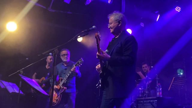 אלון אולארצ׳יק ואהוד בנאי - שני חלקים בתוך השלם + כולם יודעים (בארבי - 01.01.22) смотреть онлайн