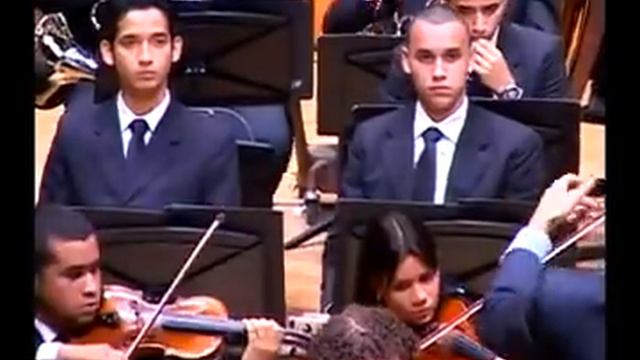 William Antequera - Concierto para Guitarra y Orquesta - Antonio Lauro II Mov (Madrigal) смотреть онлайн