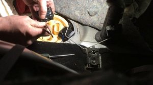 Замена датчика уровня топлива Пассат Б6 ( маленькие хитрости )