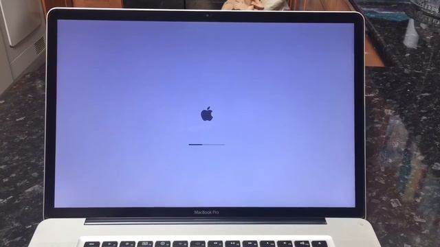 MacBook Pro 17 2.2GHz 8GB 1TB SSD 750GB Hybrid SSD смотреть онлайн