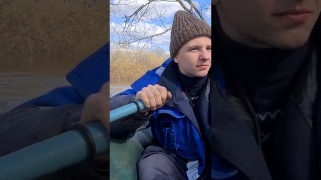 ЧУТЬ НЕ УТОНУЛИ/сплав по речке Кия смотреть онлайн