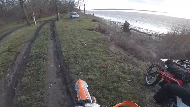 ДВИГАТЕЛЬ В РАЗНОС - ЗАСТУЧАЛ КТМ 690 ENDURO НА ПОКАТУХЕ. РЕМОНТ В ПОЛЕВЫХ УСЛОВИЯХ ? смотреть онлайн