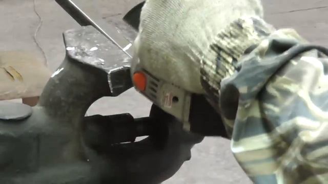 КЛАССНЫЙ ПОМОЩНИК СВАРЩИКУ,МАГНИТНЫЙ УГОЛОК ИЗ ОБРЕЗКОВ СВОИМИ РУКАМИ! смотреть онлайн