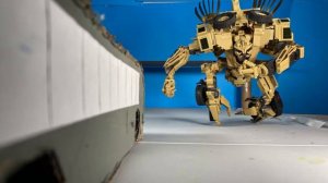 Transformers stop motion “Optimus vs Bonecrusher”
