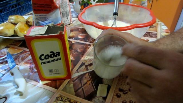 Быстрый завтрак.Омлет классический на молоке. Пальчики оближешь. смотреть онлайн