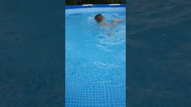 Как делать кувырок под водой смотреть онлайн