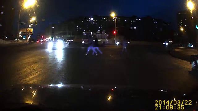 Видеорегистратор AutoExpert DVR-929 ночь