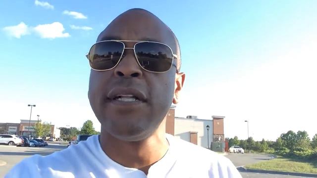#POTUS Donald Trump: Engaging Black Voters at Church смотреть онлайн