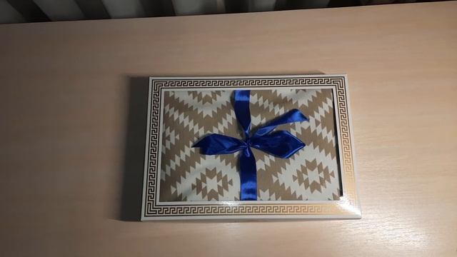 Готовая скатерть тефлоновая водоотталкивающая ромбы бежевые в подарочной упаковке смотреть онлайн